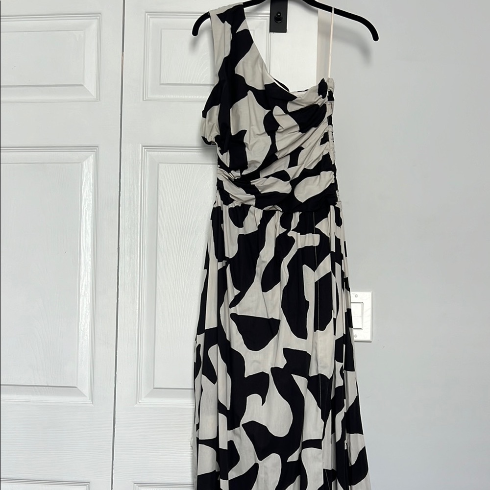 Abercrombie Elegant Black and White Women's Dress